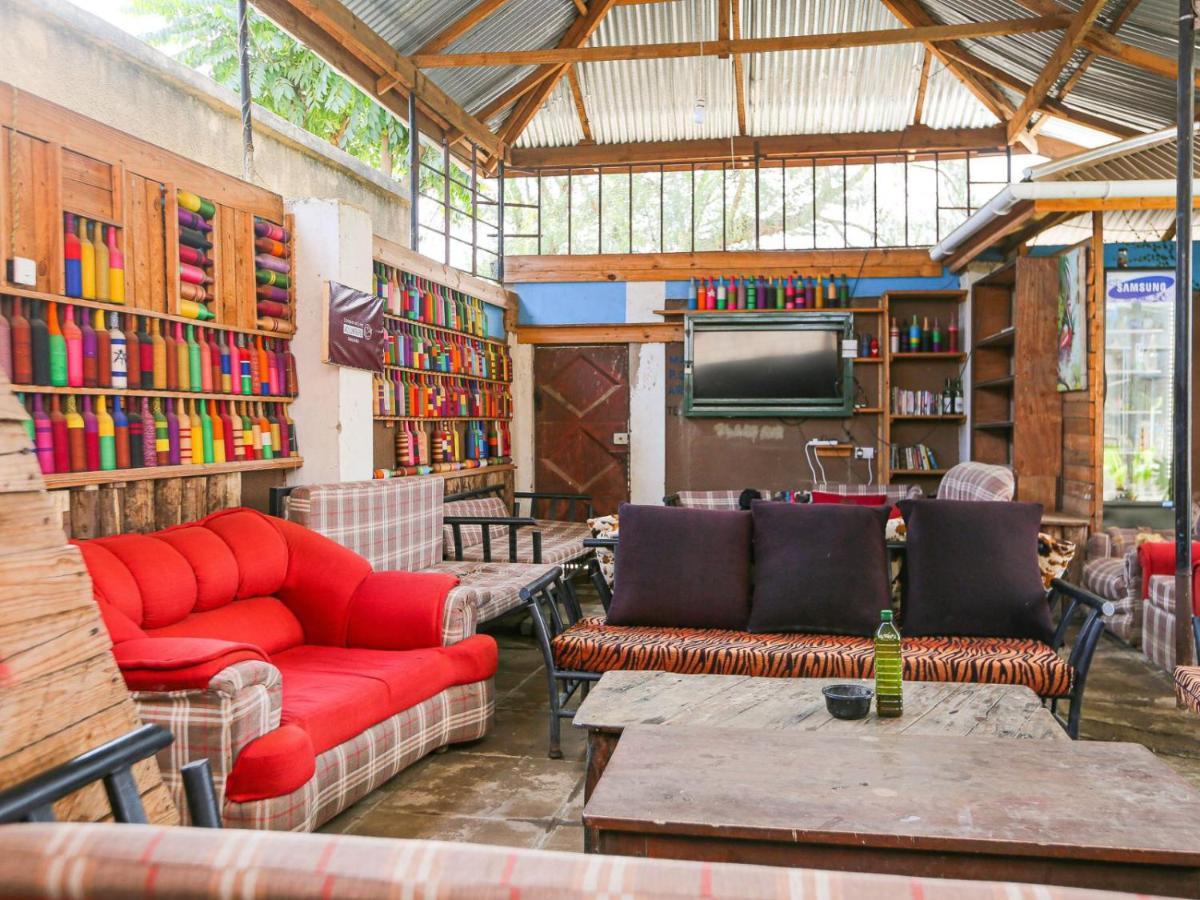Arusha Safari Hostel Exterior foto